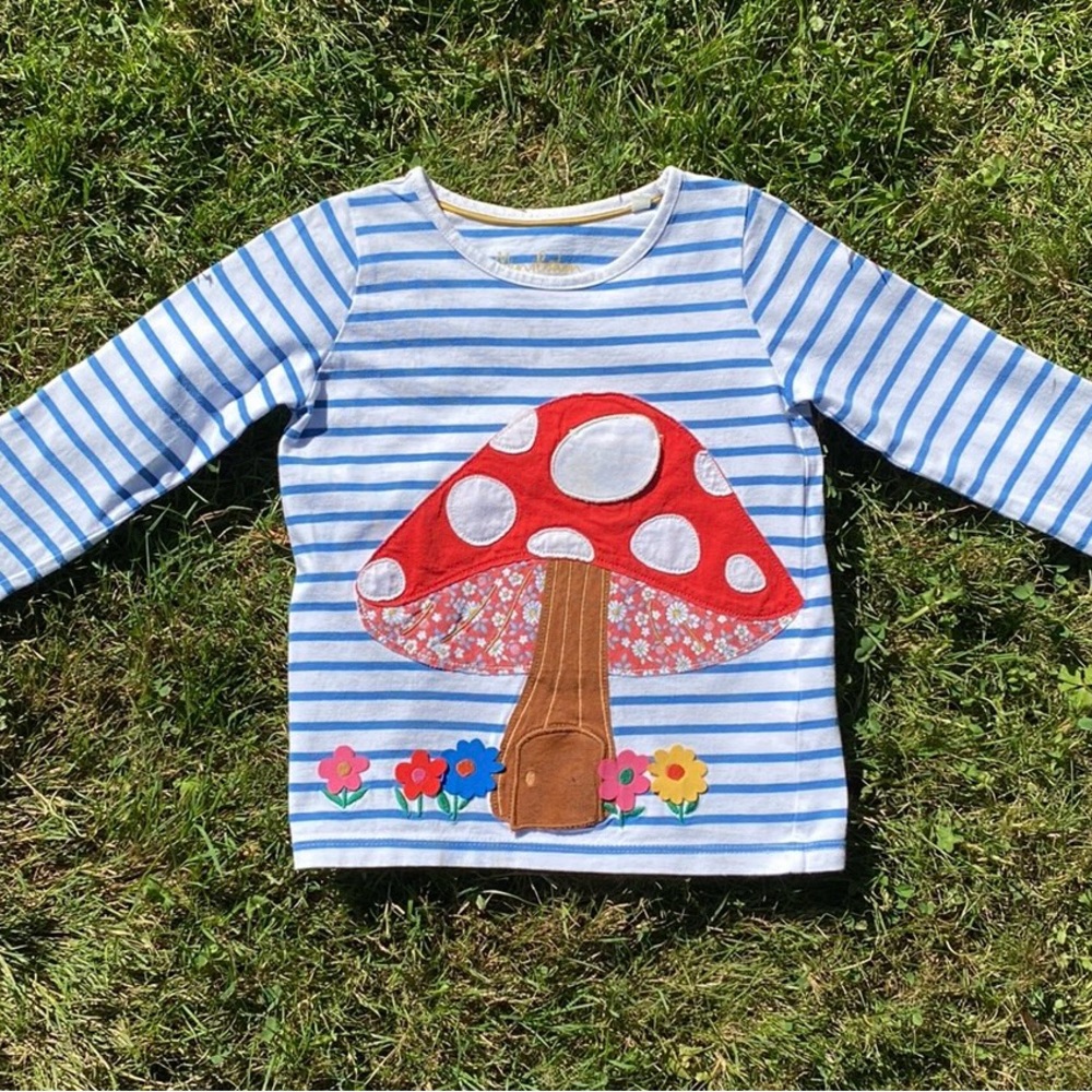 Mini Boden Lift the Flap Long sleeve - Mushroom (Size 4-5Y)